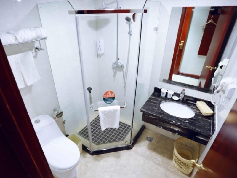 Greentree Inn Shandong Heze Mudan Road Bus Terminal Station Express Hotel Екстер'єр фото